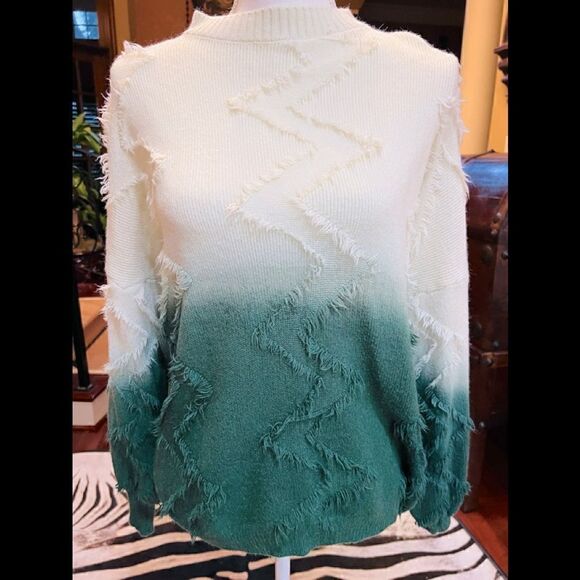 Soft ombre sweater  - Picture 1 of 7